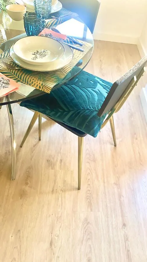 Barcelona Chic Apartments- Free Parking - 10 Min From Bcn City Centre By Metro Apartment